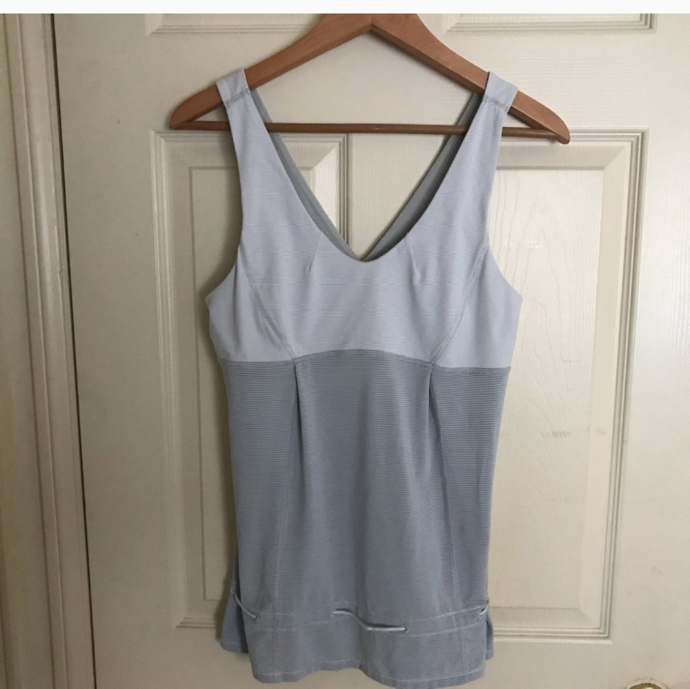 Lululemon grey top